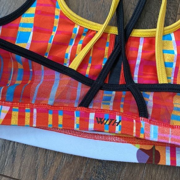 Peloton Wear It To Heart strappy Sports Bra women’s size small - Picture 5 of 6